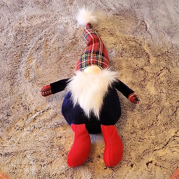 Source Unknown Other - Cute decorative‎ gnome Christmas decorating Holiday Fun Collection Home